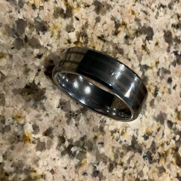 Mens tungsten wedding ring - Picture 3 of 3